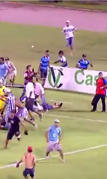 Mass pitch invasion descends into nasty brawl in Brazilian match